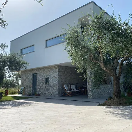 Bed & Breakfast La 3*